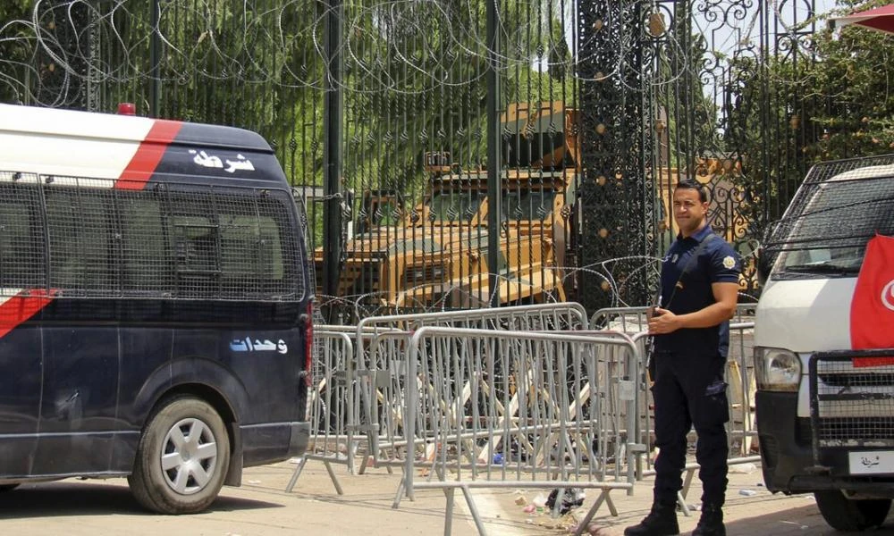 Τυνησία: 8 νεκροί και 4 τραυματίες σε σύγκρουση ενοικιαζόμενου οχήματος με φορτηγό